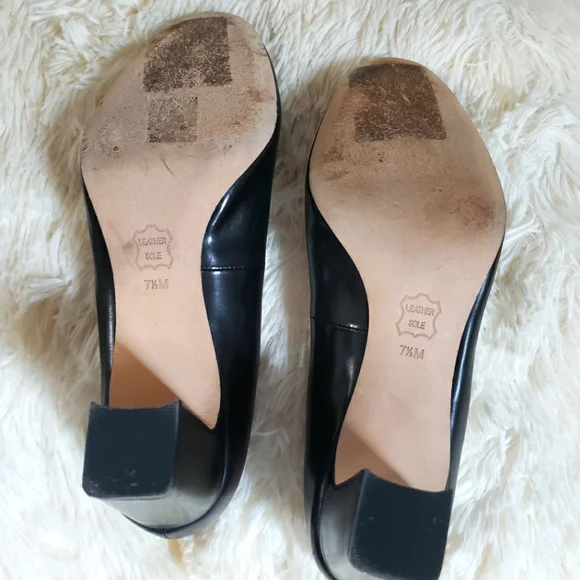 Tory Burch Black Heels with Gold Logo - Picture 7 of 10